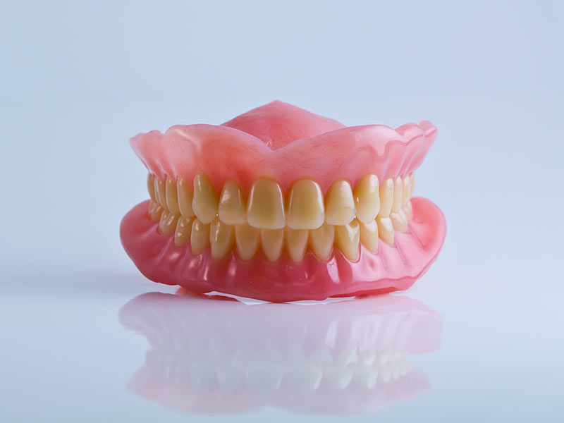 próteses dentárias